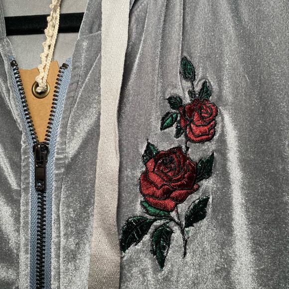 NWT POL Women's size Large Gray Velvet Valeur Embroidered Rose Hoodie Sweatshirt - Picture 3 of 10